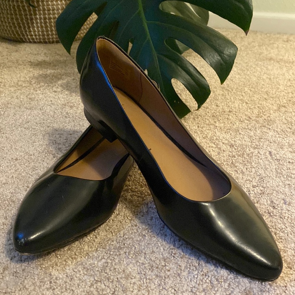 Clarks Black Leather Flats Size 8